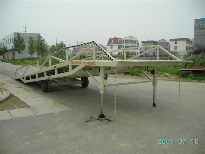 杭州移动式登车桥_金力机械质量可靠_定制移动式登车桥