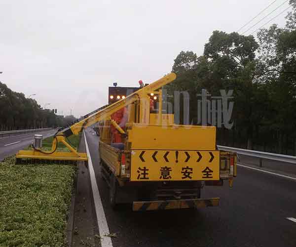 湘潭高速公路绿篱机-济南金力专业订制-高速公路绿篱机生产厂家