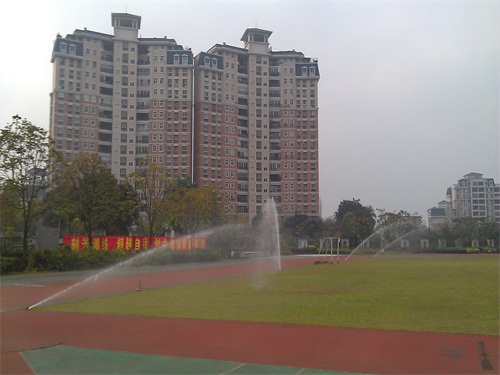 山西足球场,足球场天然草自动喷淋安装,广州宝润喷灌