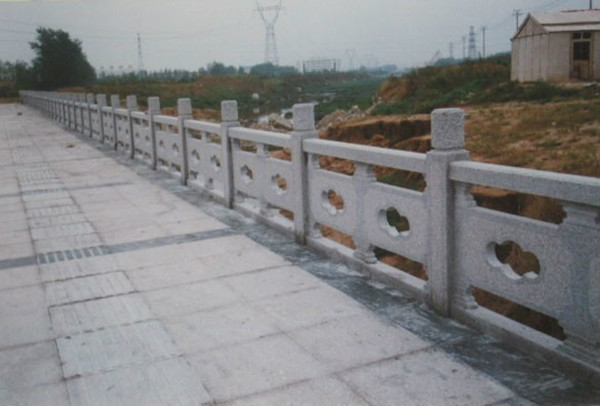 花岗岩桥栏杆-机器雕刻桥栏杆价格-景观花岗岩桥栏杆图片