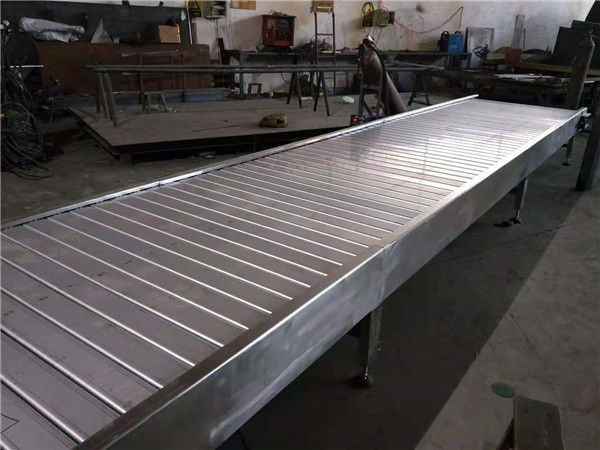 徐州不锈钢链板输送机-力能热工机械-不锈钢链板输送机厂家