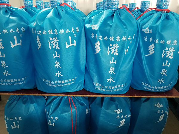 枣庄桶装水-桶装水一般多少钱-甘雨露(多图)