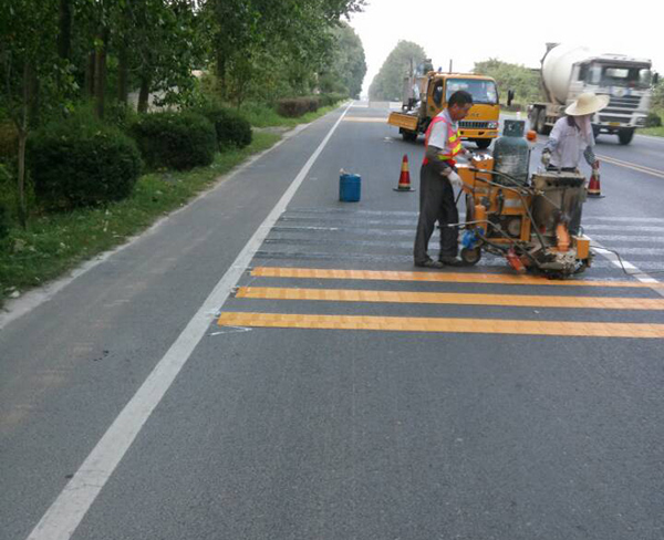 昌順交通設(shè)施(圖)_道路劃線多少錢一米_合肥道路劃線