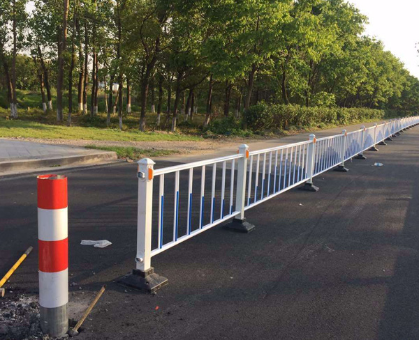 合肥昌順公司(圖)-道路防護欄桿-合肥道路防護欄