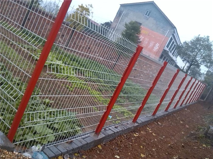 湖北菜园子围栏-龙泰百川栅栏(在线咨询)-菜园子围栏