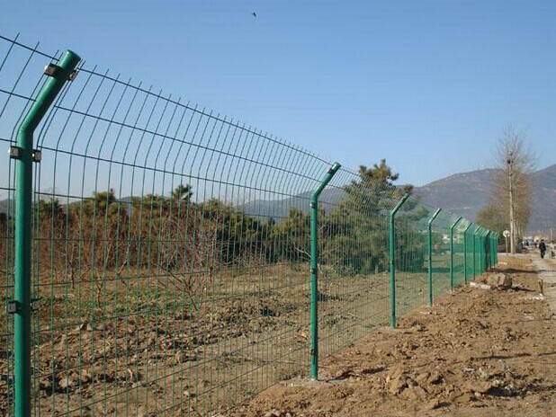 武汉双边护栏-龙泰百川栅栏(在线咨询)-双边护栏用于围山