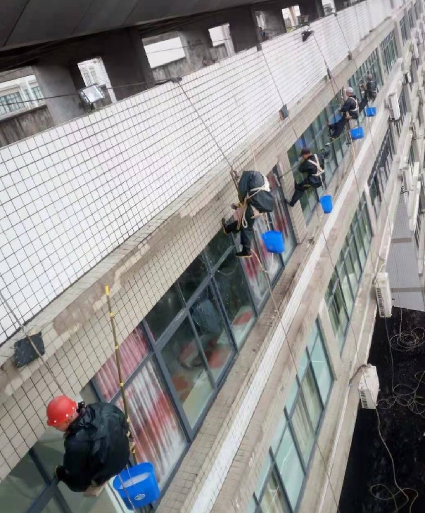 江北區外墻維修公司 排雨水管安裝 外墻清洗