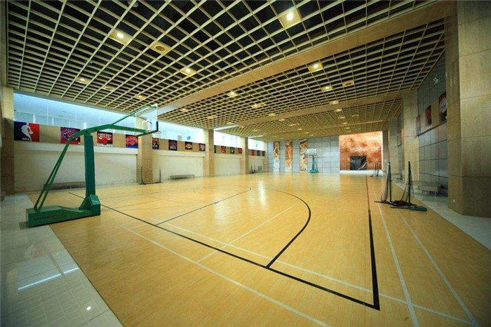鹰潭枫木运动地板-立美体育一站式服务-枫木运动地板多少钱