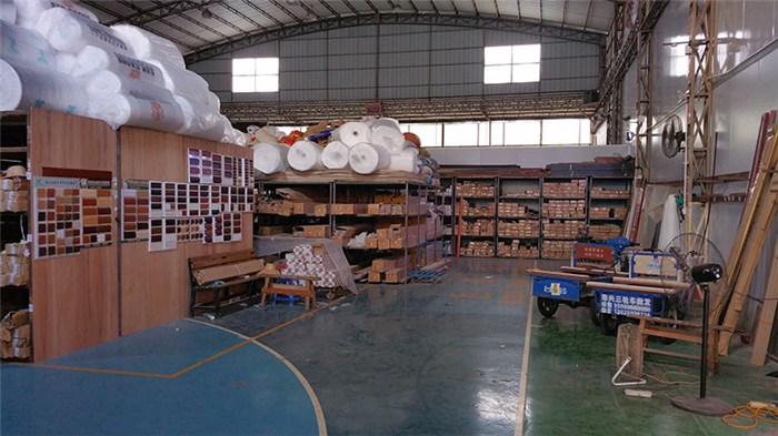 立美建材度身定制-单层龙骨体育地板工厂-体育地板