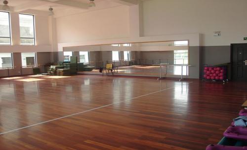 舞台木地板-室内舞台木地板厂家-立美建材国内品牌商