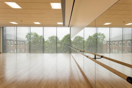 舞台木地板-学校舞台木地板设计-立美建材品质过硬
