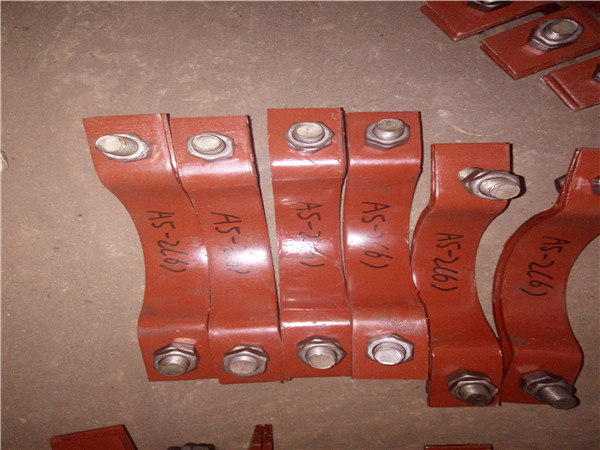 牡丹江管夹、自产自销三孔管夹102型、海润管道(多图)