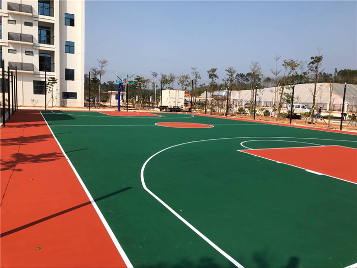 湛江市球場地面-塑膠球場地面報價-永旺籃球架廠家