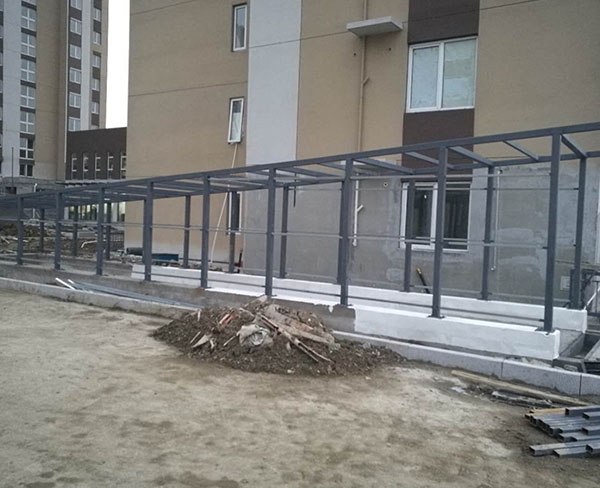 安徽钢结构雨棚-合肥恒硕(在线咨询)-斜拉钢结构雨棚
