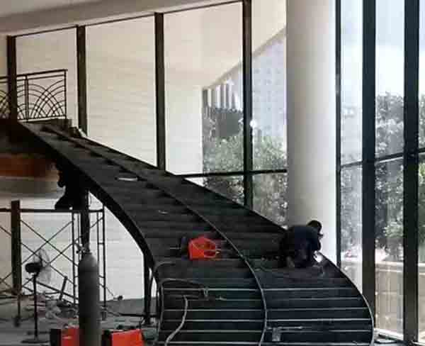 滁州钢结构楼梯-合肥恒硕(在线咨询)-钢结构旋转楼梯制作厂