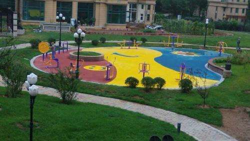 幼儿园EPDM塑胶地面图案设计-辉跃硅PU球场地面