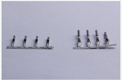 樟木頭手機(jī)耳機(jī)孔彈片-源鵬電子-手機(jī)耳機(jī)孔彈片生產(chǎn)