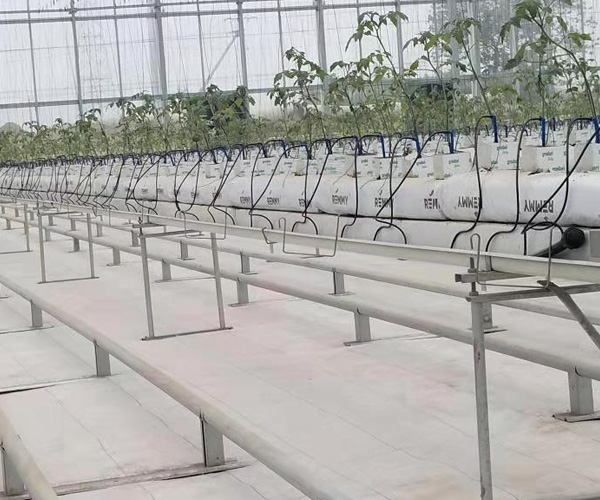 升降草莓栽培槽哪里有-升降草莓栽培槽-北京泓稷科技