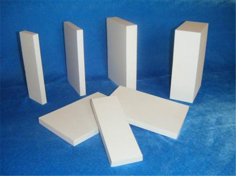 盛騰耐磨價格合理-耐磨氧化鋁陶瓷襯板自產-耐磨氧化鋁陶瓷襯板