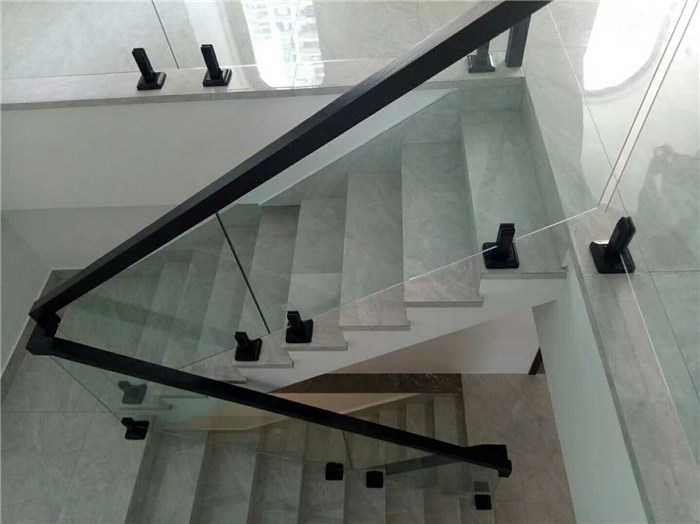 杭州整体玻璃楼梯-杭州顺发楼梯店-玻璃整体楼梯效果图