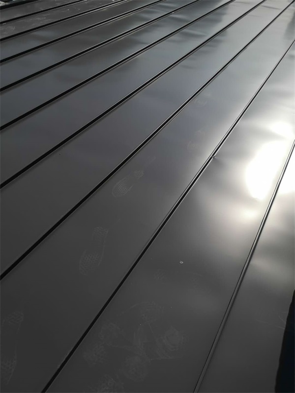 居民楼房铝镁锰屋面板安装-天津胜博兴业建材科技