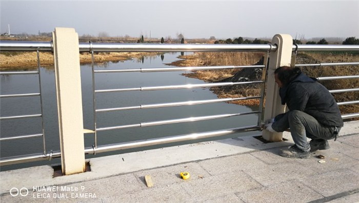 淮北桥梁栏杆-仿木桥梁栏杆- 顺安景观护栏生产