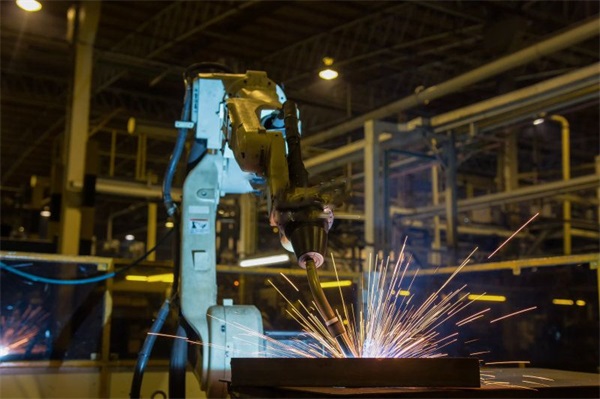 沧州焊接机器人-理想动力(在线咨询)-沧州焊接机器人报价