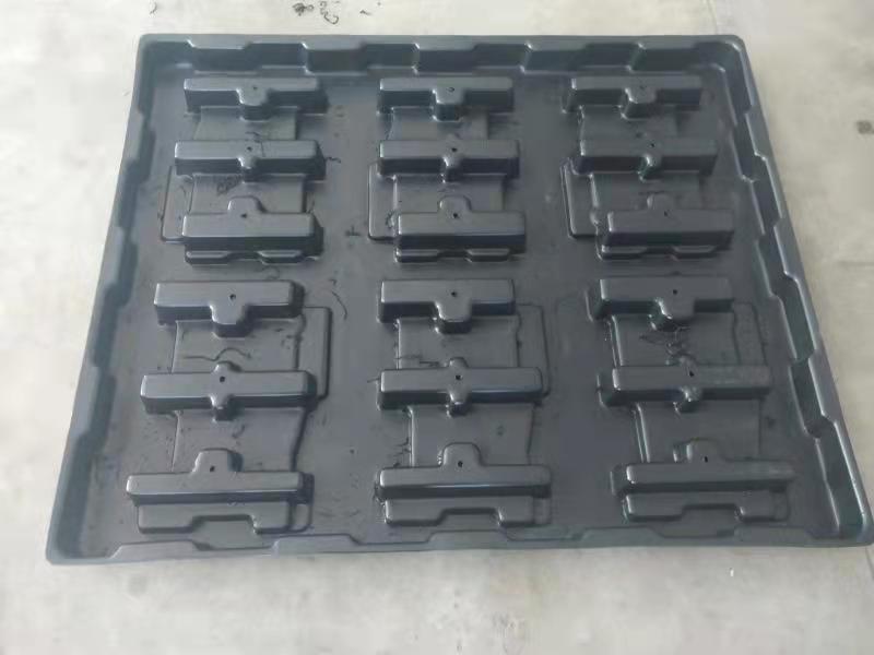 联合创伟汽车防护罩厂(图)-塑料仿形隔板批发-塑料仿形隔板
