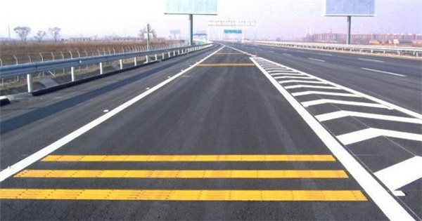 道路划线工程分包公司-全程交通设施-深圳道路划线工程分包公司