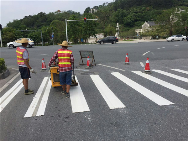 道路划线工程施工队-东莞全程交通设施工程