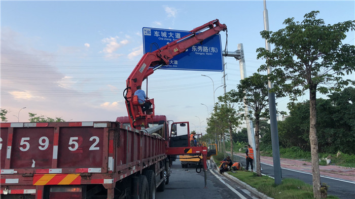 全程交通设施工程-广州标志牌工程承包公司-标志牌工程承包公司