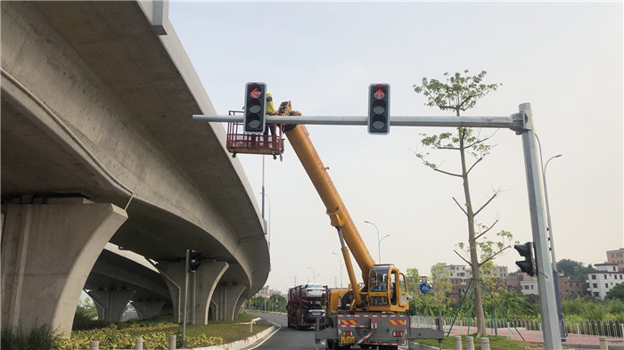 信号灯工程承包公司-深圳信号灯工程承包公司-全程交通设施