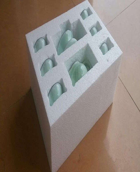 南京嘉宏泡沫包装箱(图)-白色泡沫板-芜湖泡沫板