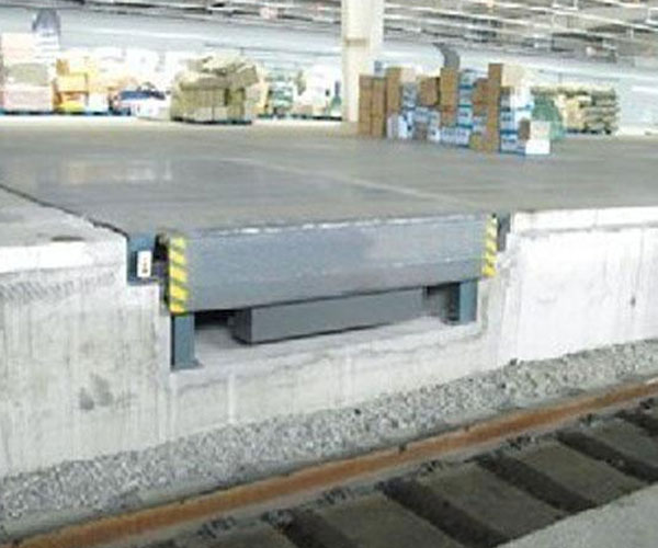 长沙伸缩式铁路跨桥-金力机械-伸缩式铁路跨桥生产厂家