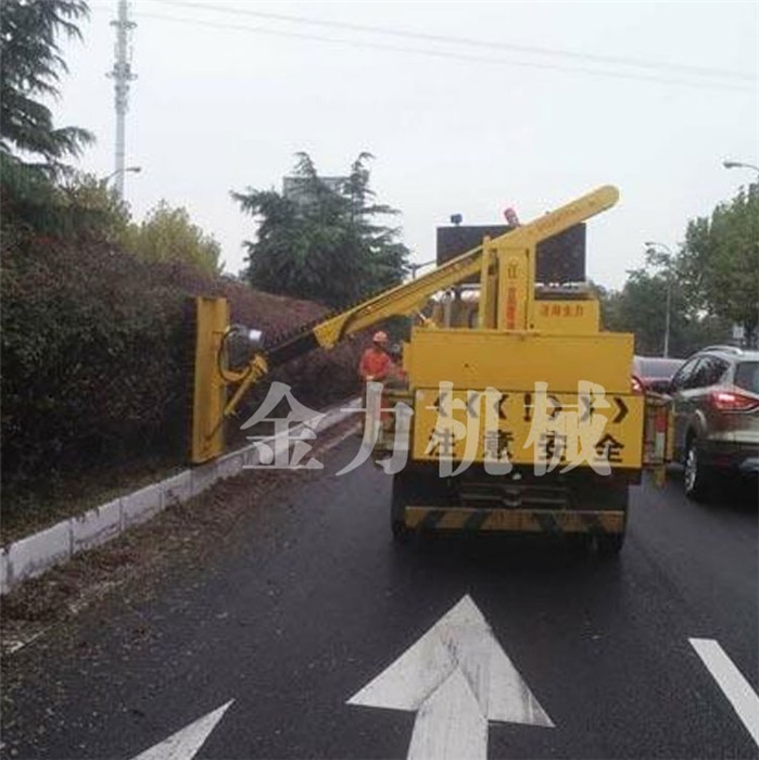 金力机械支持定做-高速公路修剪车生产厂家-苏州高速公路修剪车