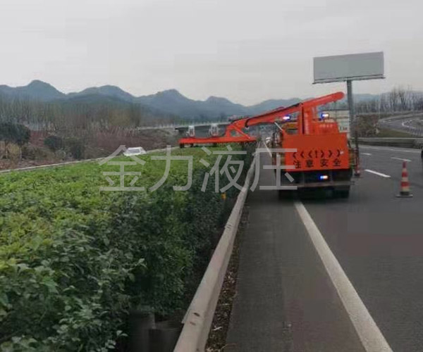 高速公路绿化修剪车厂家-湘西绿化修剪车-济南金力诚信经营