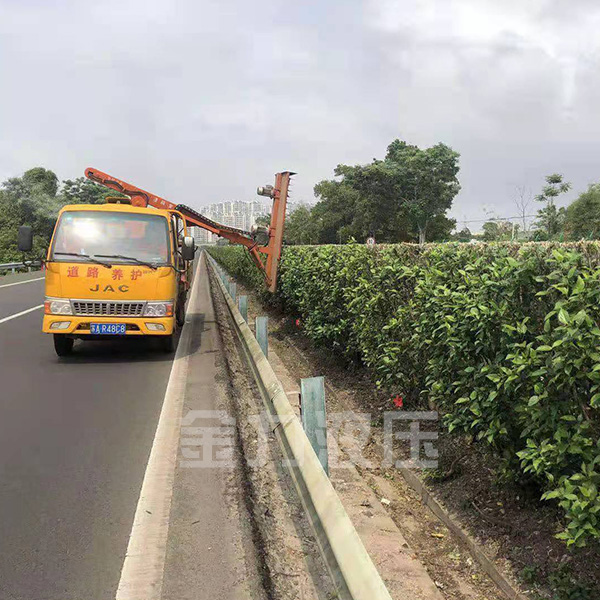 周口修剪车价格-高速公路修剪车价格-济南金力实力厂家