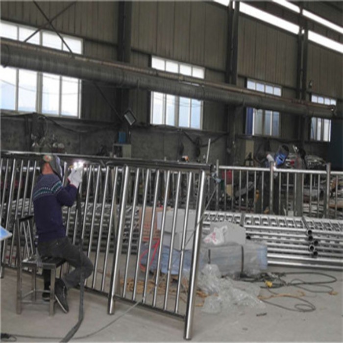山东润达护栏生产厂-不锈钢护栏销售商