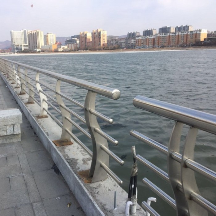 滁州桥梁复合管栏杆-润达护栏厂(在线咨询)
