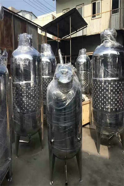 厂家供应乳品厂100L不锈钢耐腐蚀储罐-远安流体提供管道安装