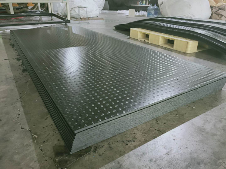 格尔木市聚乙烯焊厕板-超鸿耐磨材料-PE聚乙烯焊厕板