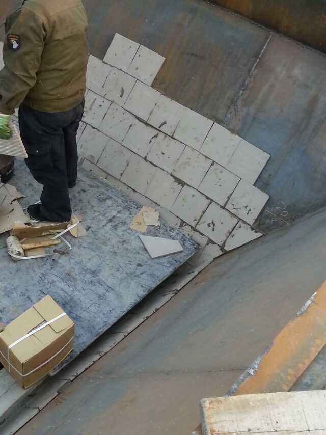 铸石板-排渣沟内衬铸石板-超鸿耐磨材料