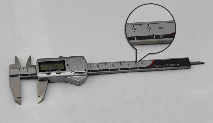 四平防水卡尺、桂量量具驰名商标(已认证)、防水卡尺规格