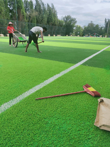 安宁市人工草坪安装-滇耀体育人造草坪-云南人工草坪安装施工