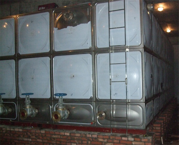 大丰水箱专业(图)-34立方不锈钢水箱-江西不锈钢水箱