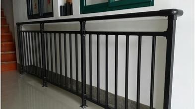 锌钢护栏安装|锌钢护栏|世通铁艺