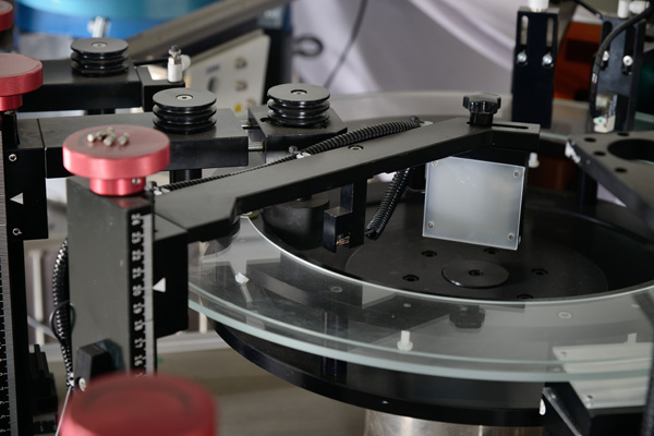 上海螺丝光学筛选机-螺丝光学筛选机定做-自动螺丝筛选，瑞科