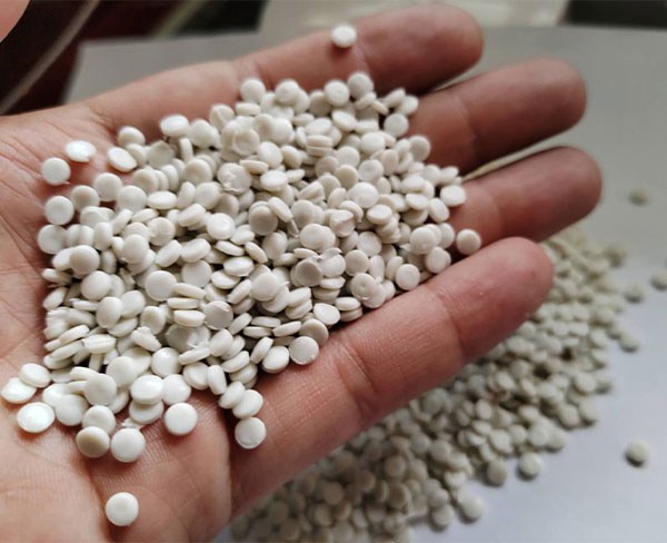 溫州聚乙烯再生塑料顆粒-寶綠特塑業-聚乙烯再生塑料顆粒多少錢