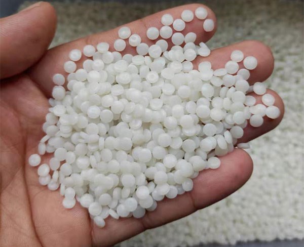 蕪湖寶綠特塑料再生料(圖)-pe顆粒多少錢一噸-蘇州pe顆粒