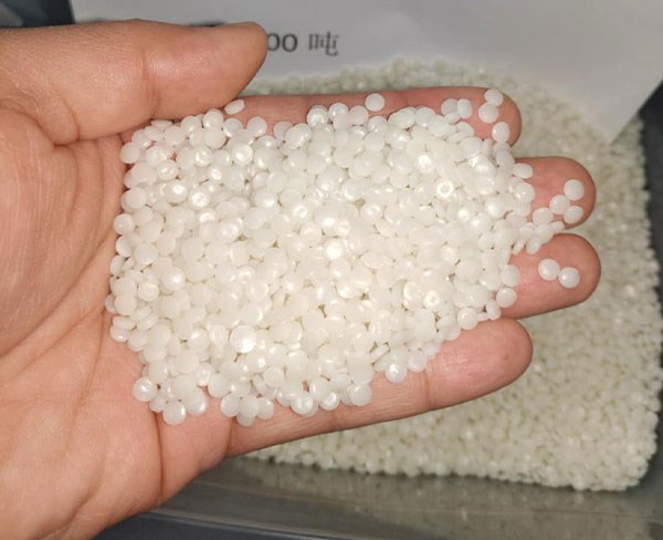 高密度聚乙烯再生塑料顆粒多少錢-蕪湖寶綠特塑料再生料